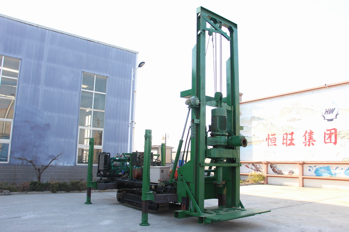 7寸(cun)鋼履帶反循環(huán)鑽機