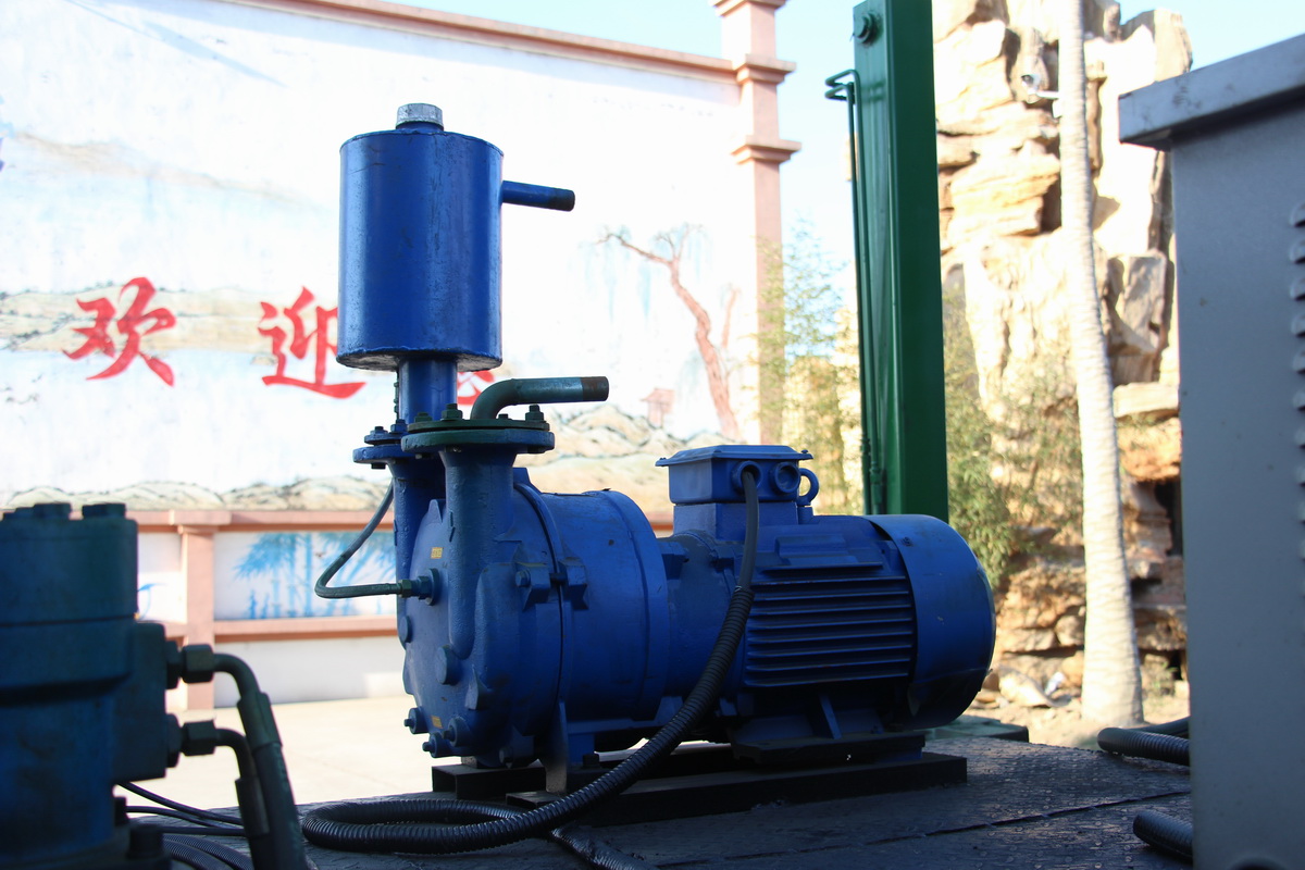 7寸鋼履帶(dài)反循環鑽機